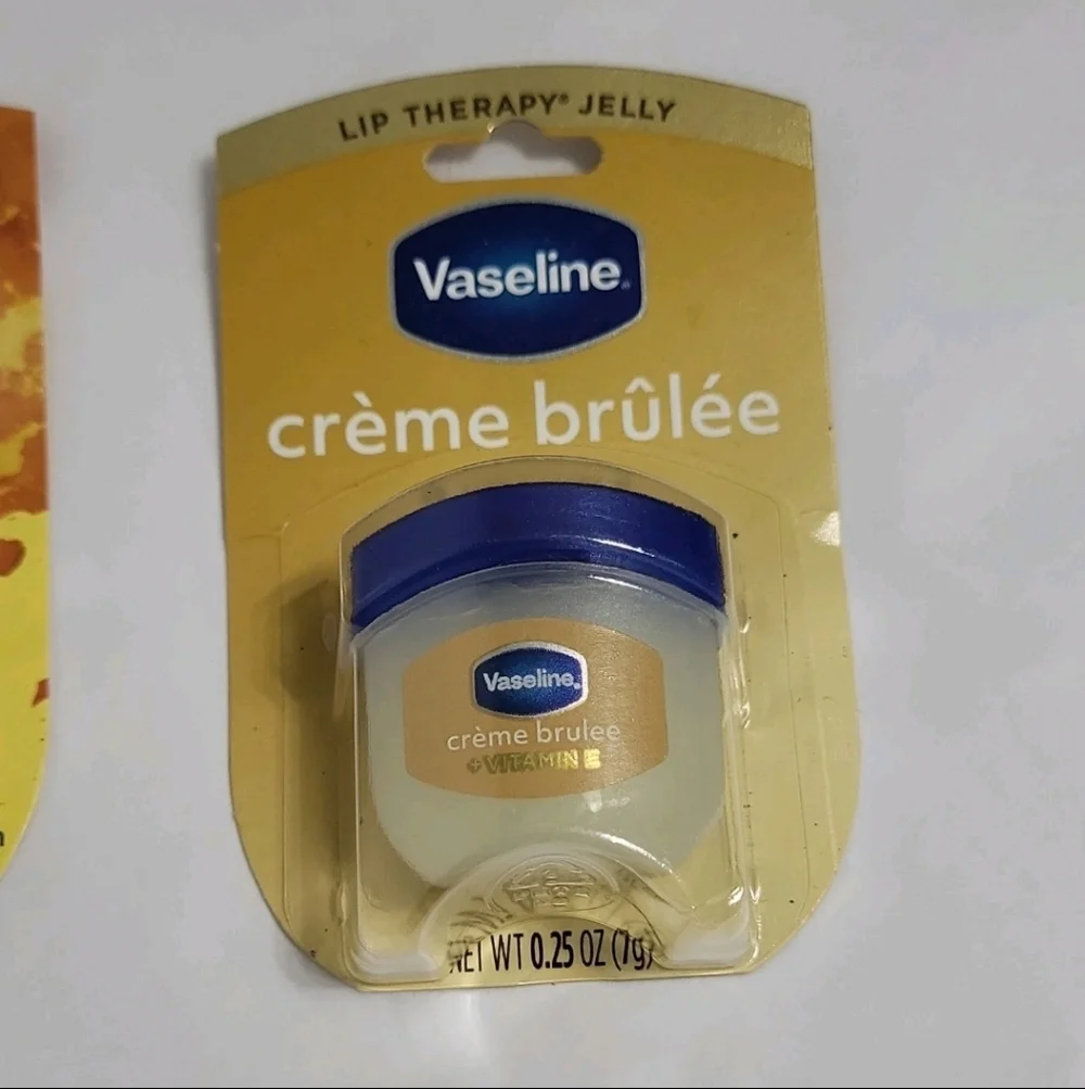 Vaseline Lip Therapy Crème Brûlée Lip Balm